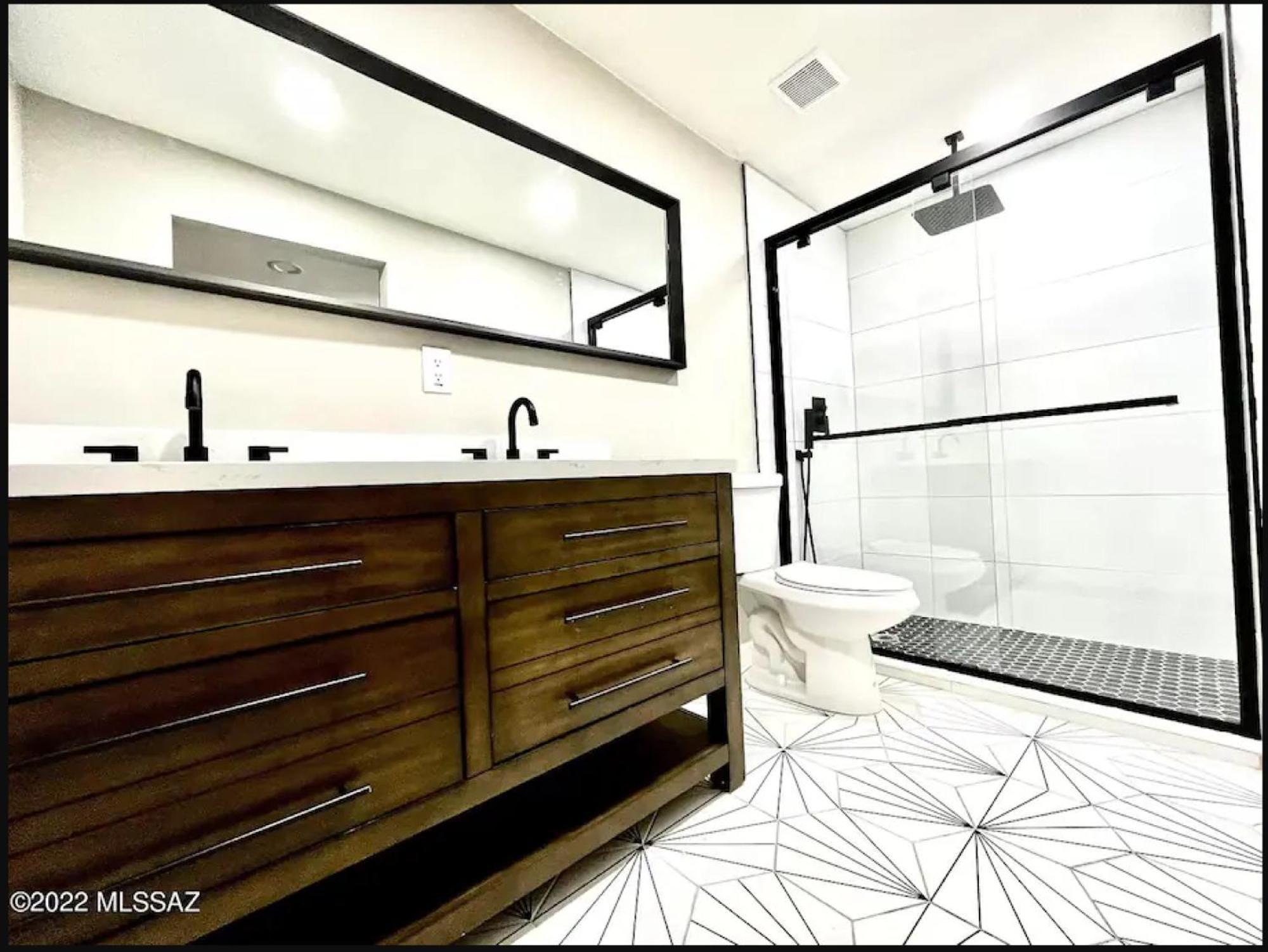 Private Home - Heated Pool, Billiards, Darts, Foosball, Fireplace, 5 Smart Tvs, Bbq, Cotton Bedding - The Saguaro Sanctuary, Pool Heat Optional Tucson Luaran gambar